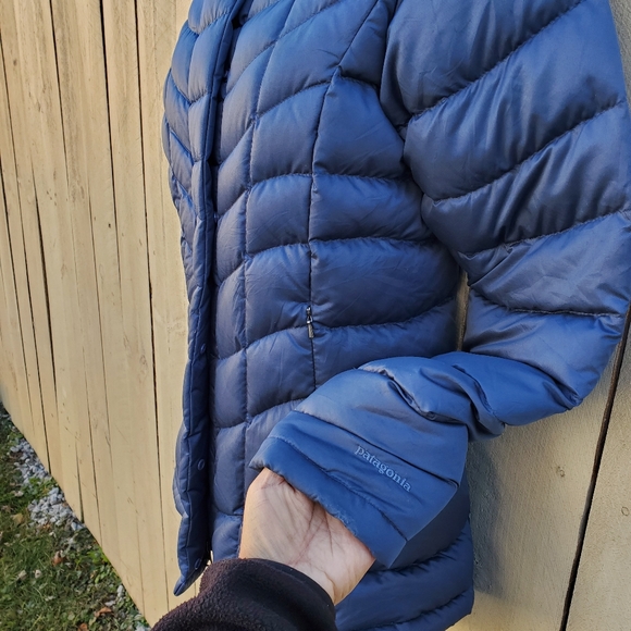 COPY - Patagonia navy blue down Coat/Jacket XS - Picture 3 of 8